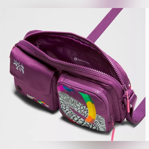 Lululemon Multi- Pocket Crossbody Bag 2.5L Pride Bag New! - Picture 2 of 4